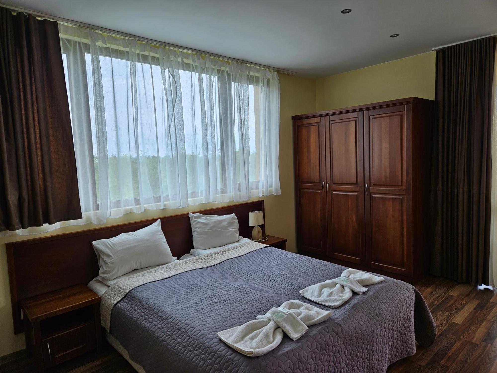 Family Hotel Komhotel เบอร์โควิทซา ภายนอก รูปภาพ