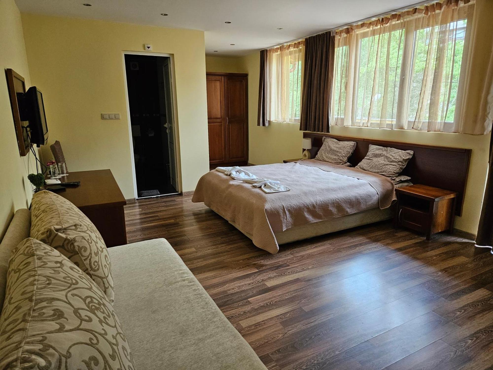 Family Hotel Komhotel เบอร์โควิทซา ภายนอก รูปภาพ