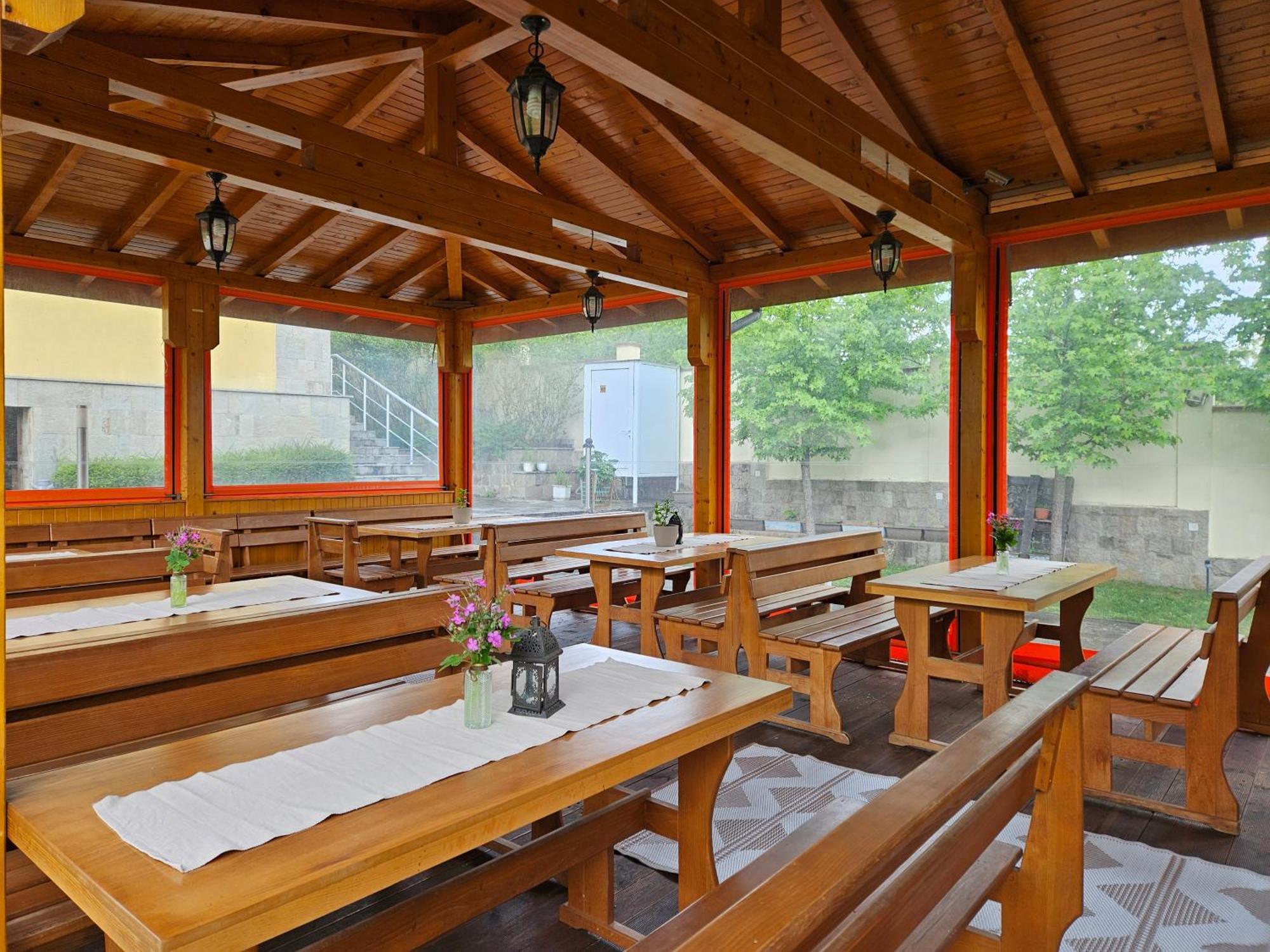 Family Hotel Komhotel เบอร์โควิทซา ภายนอก รูปภาพ